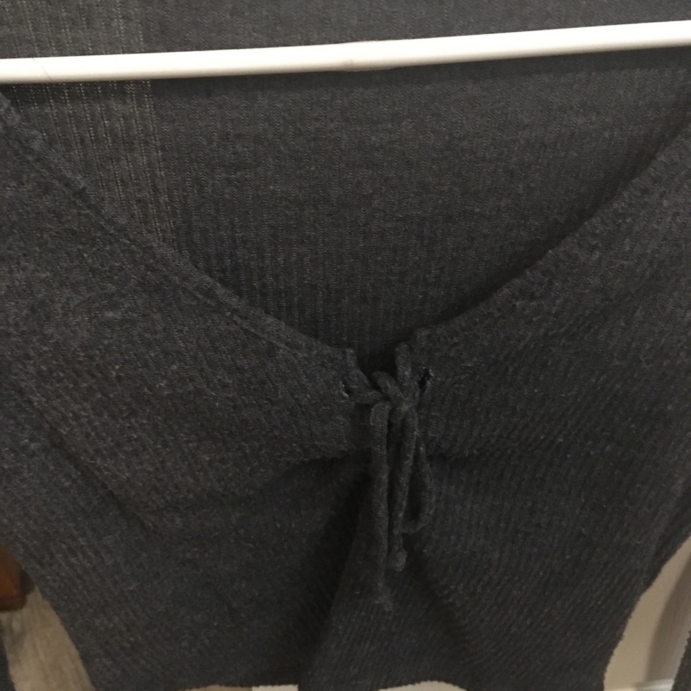 ❌SOLD❌ Bundle gray long sleeve tops - Picture 10 of 11